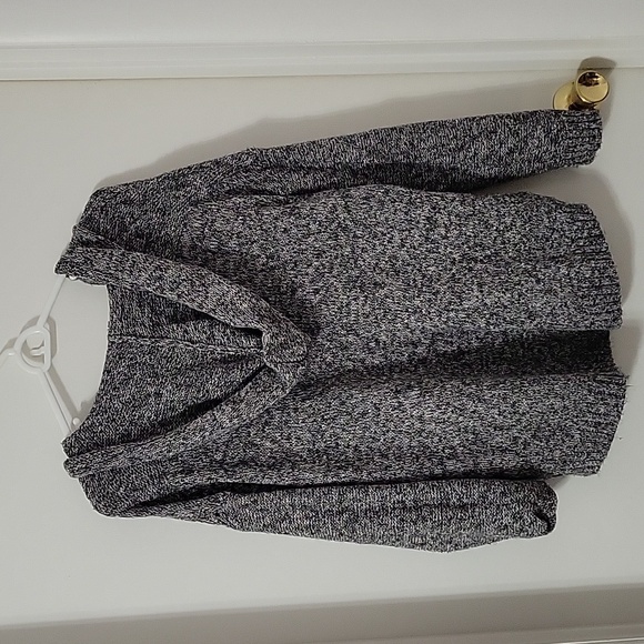Maurices hooded sweater size Med - Picture 3 of 8